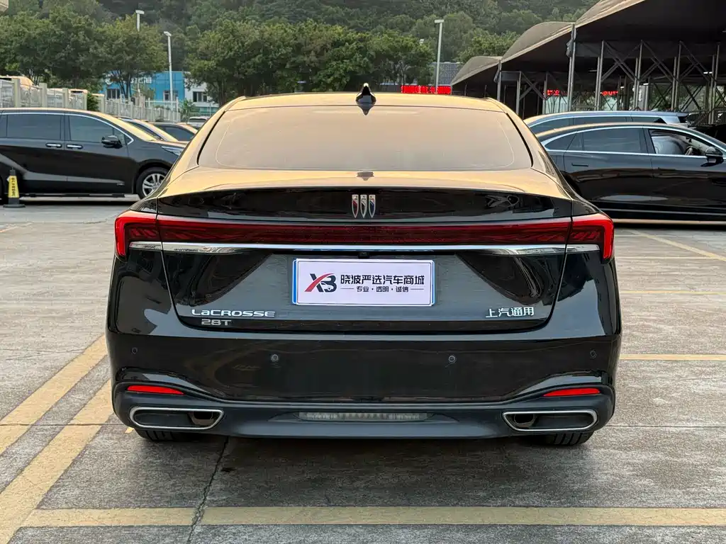 Buick LaCrosse — миниатюра 10