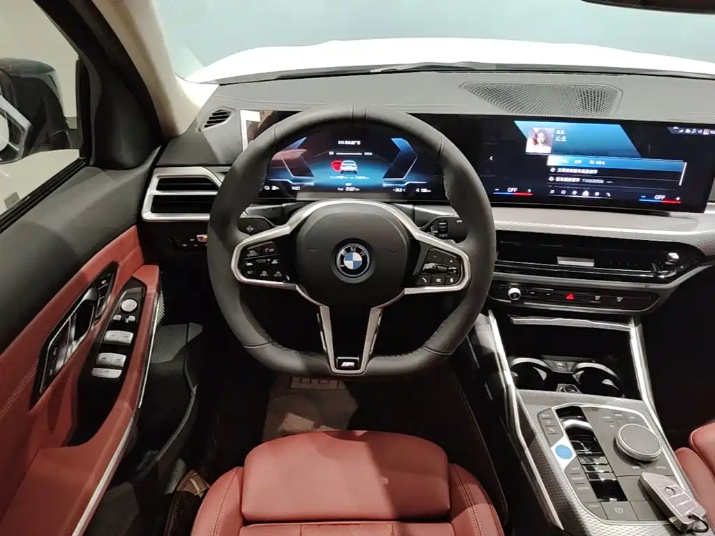 BMW i3 — миниатюра 11