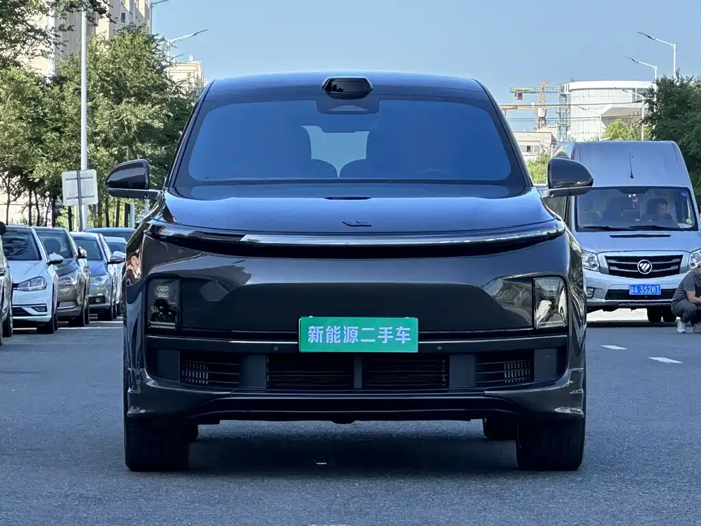 Li Auto Li L8 — миниатюра 2