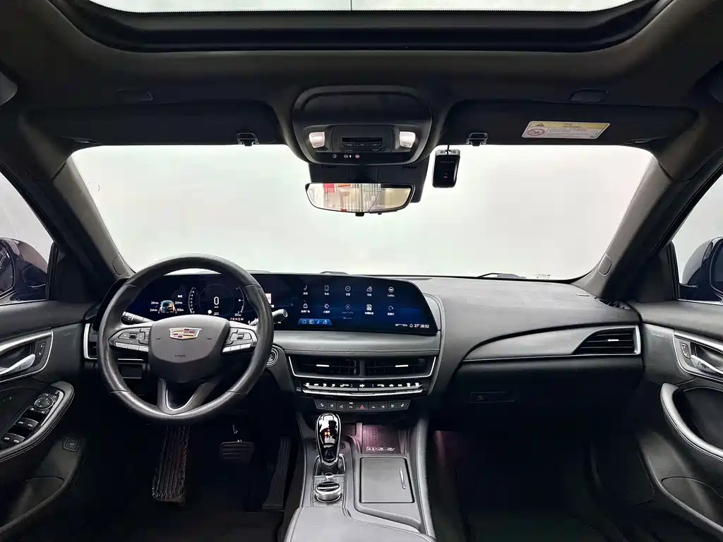 Cadillac CT5 — миниатюра 8
