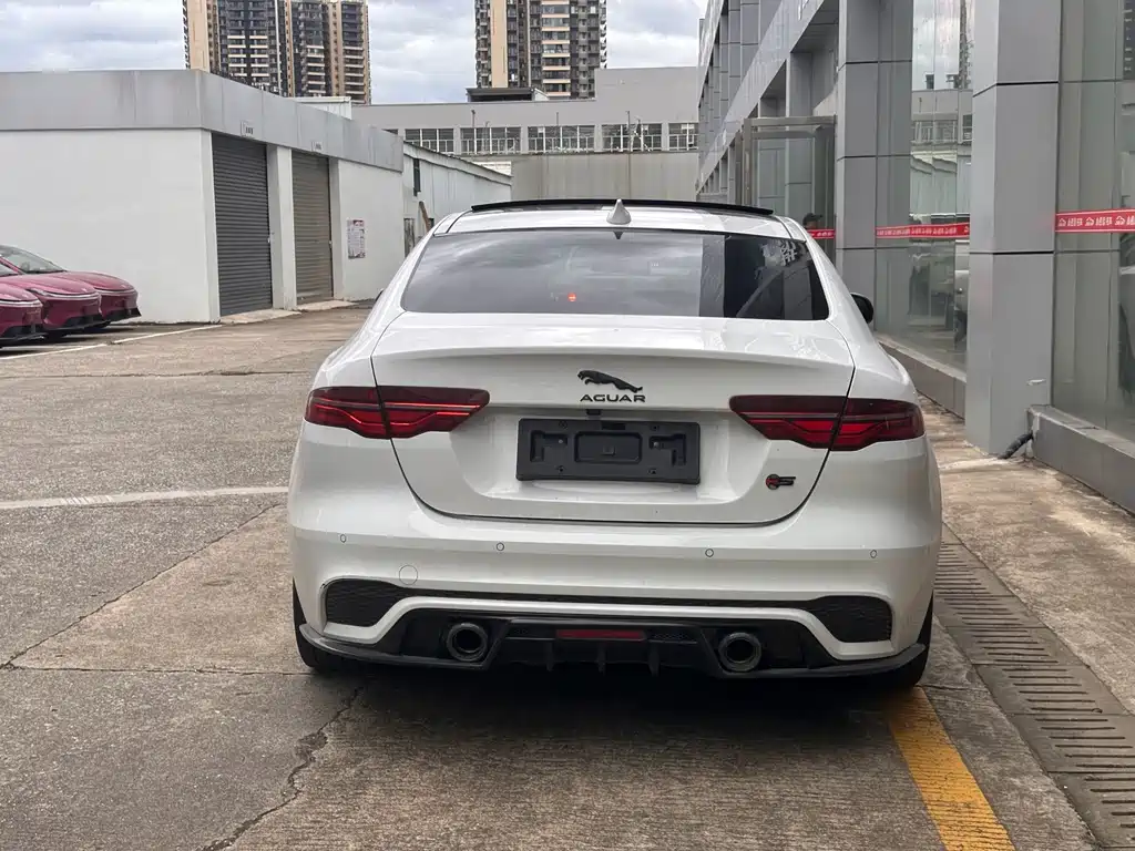 Jaguar XEL — миниатюра 9