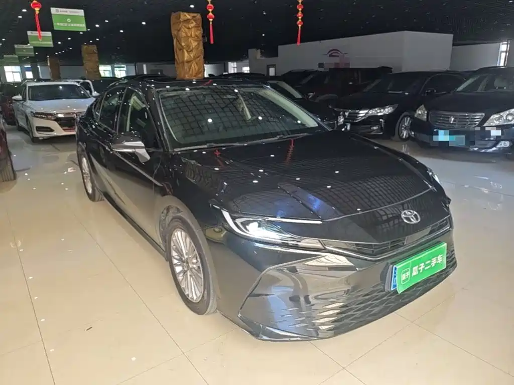 Toyota Camry — миниатюра 4
