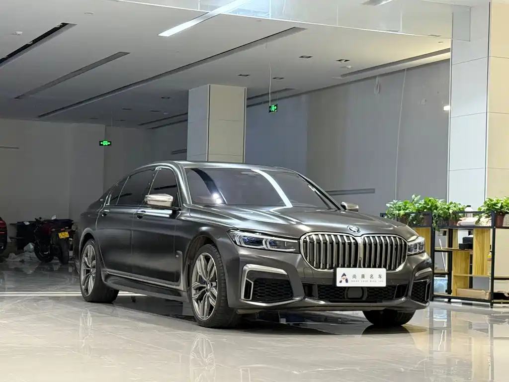 BMW 7 Series — миниатюра 3