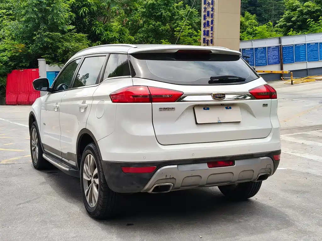Geely Boyue — миниатюра 4