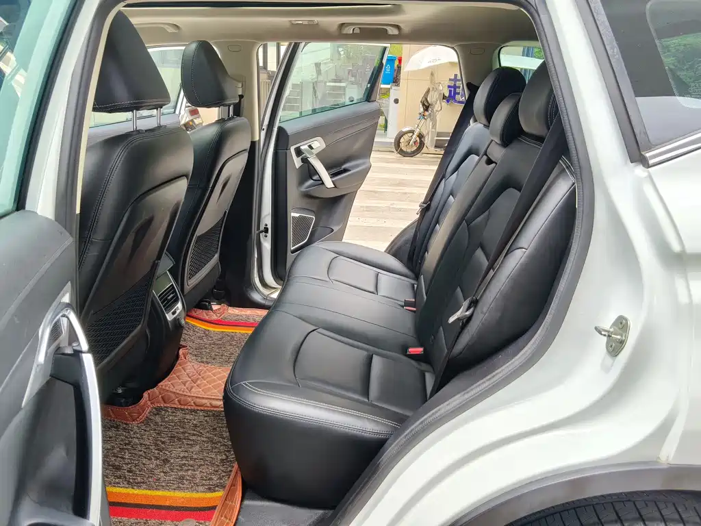 Geely Boyue — миниатюра 10