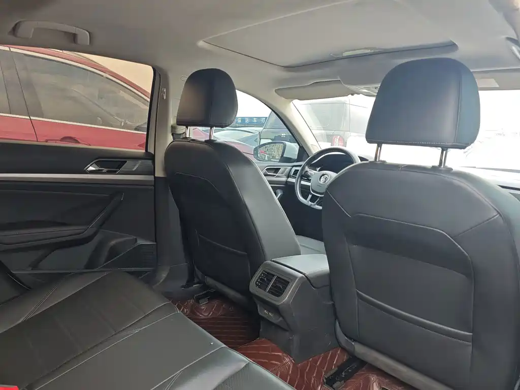Volkswagen Lavida — миниатюра 7
