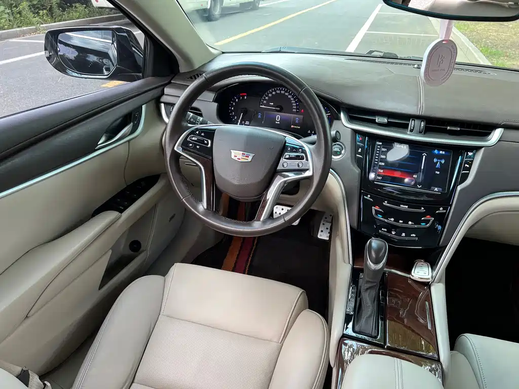 Cadillac XTS — миниатюра 9