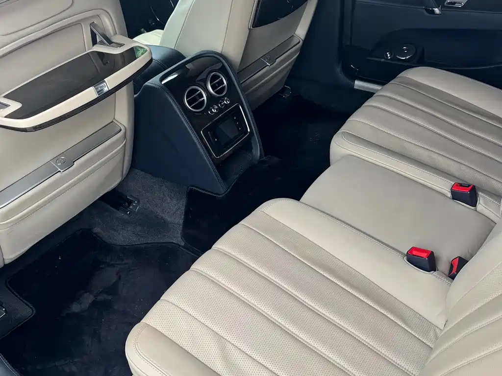 Bentley Flying Spur — миниатюра 15