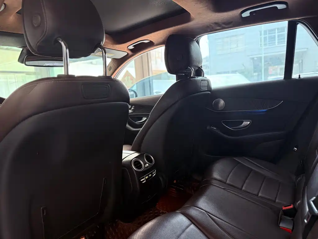 Mercedes-Benz GLC 2017 GLC 300 4MATIC