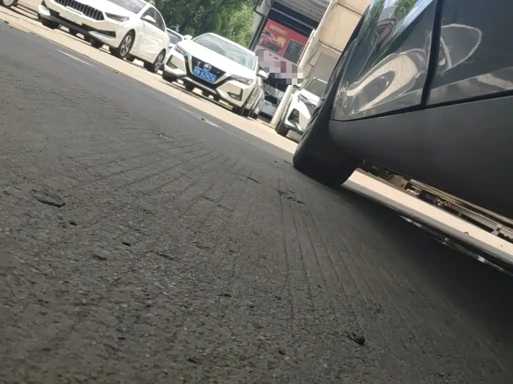 Tesla Model Y — миниатюра 22