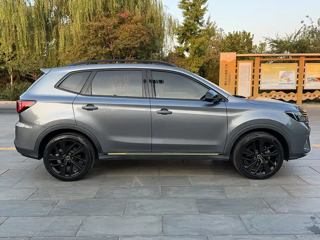 Roewe RX5 — миниатюра 8