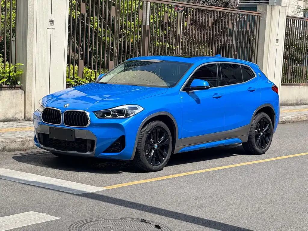 BMW X2 2022 sDrive25i M