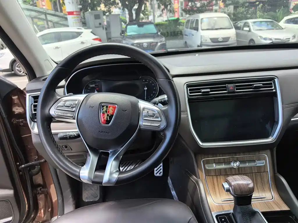 Roewe RX8 — миниатюра 13