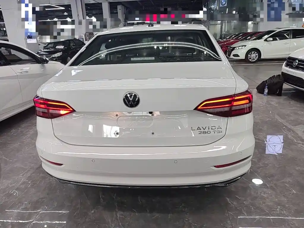 Volkswagen Lavida — миниатюра 6