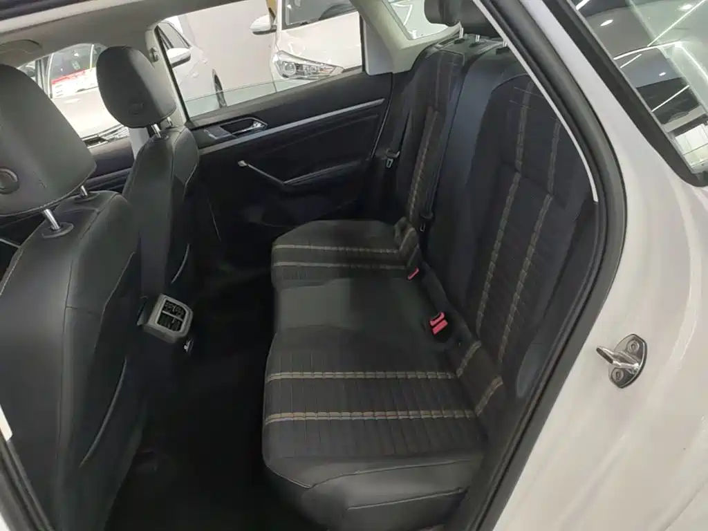 Volkswagen Lavida — миниатюра 17