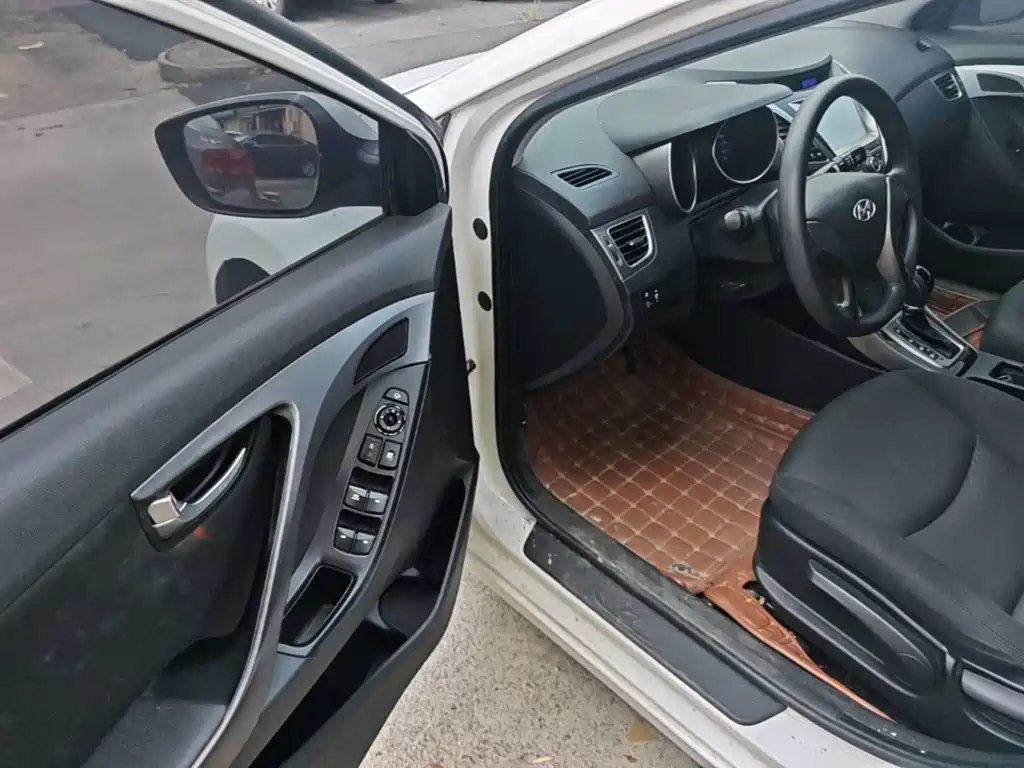 Hyundai Elantra Langdong — миниатюра 16