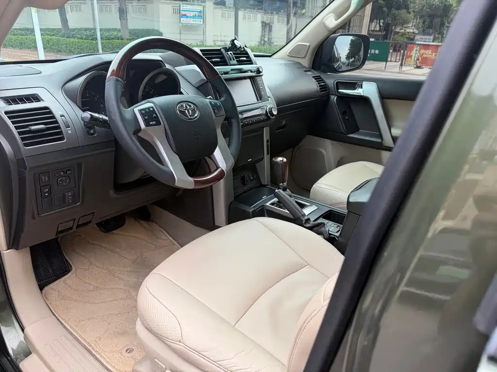 Toyota Prado — миниатюра 8