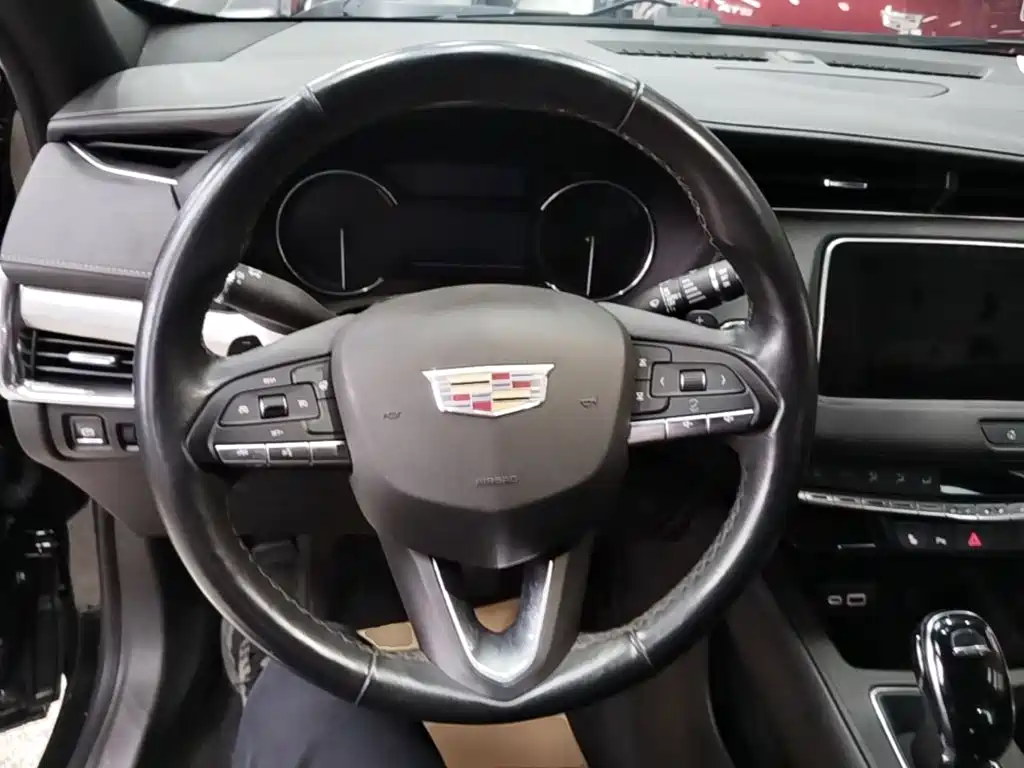Cadillac XT4 — миниатюра 11