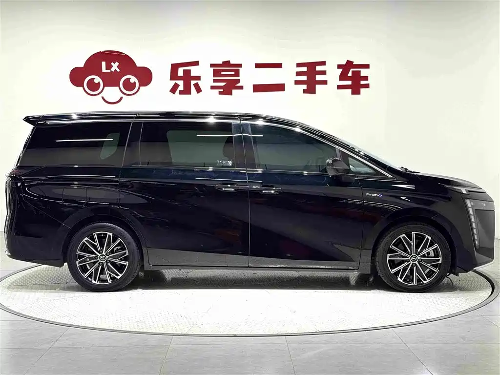 GAC Motor Trumpchi E8 PHEV — миниатюра 6