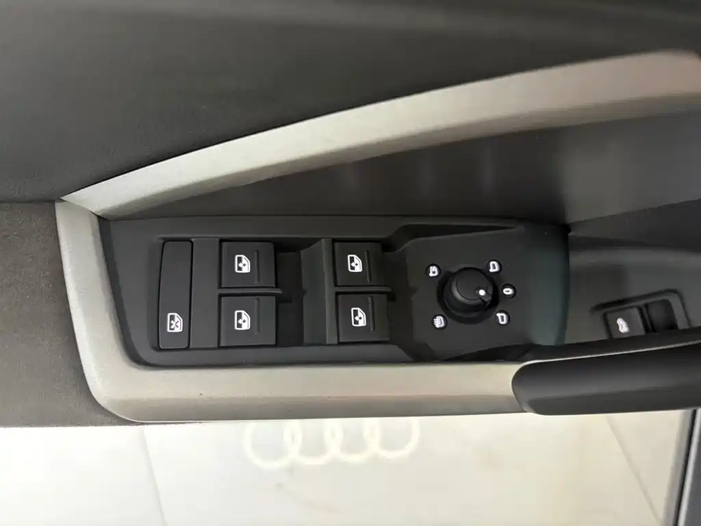 Audi Q3 — миниатюра 12