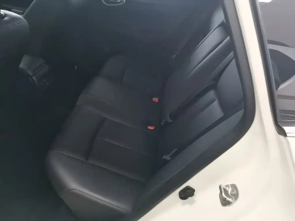 Nissan Sylphy — миниатюра 17