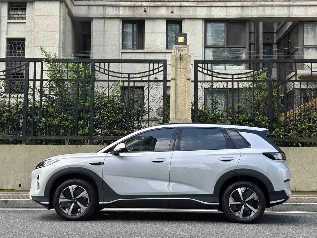 BYD Sealion 05 EV — миниатюра 7