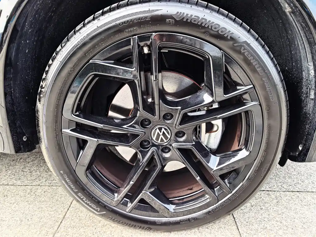 Volkswagen Tiguan L — миниатюра 14