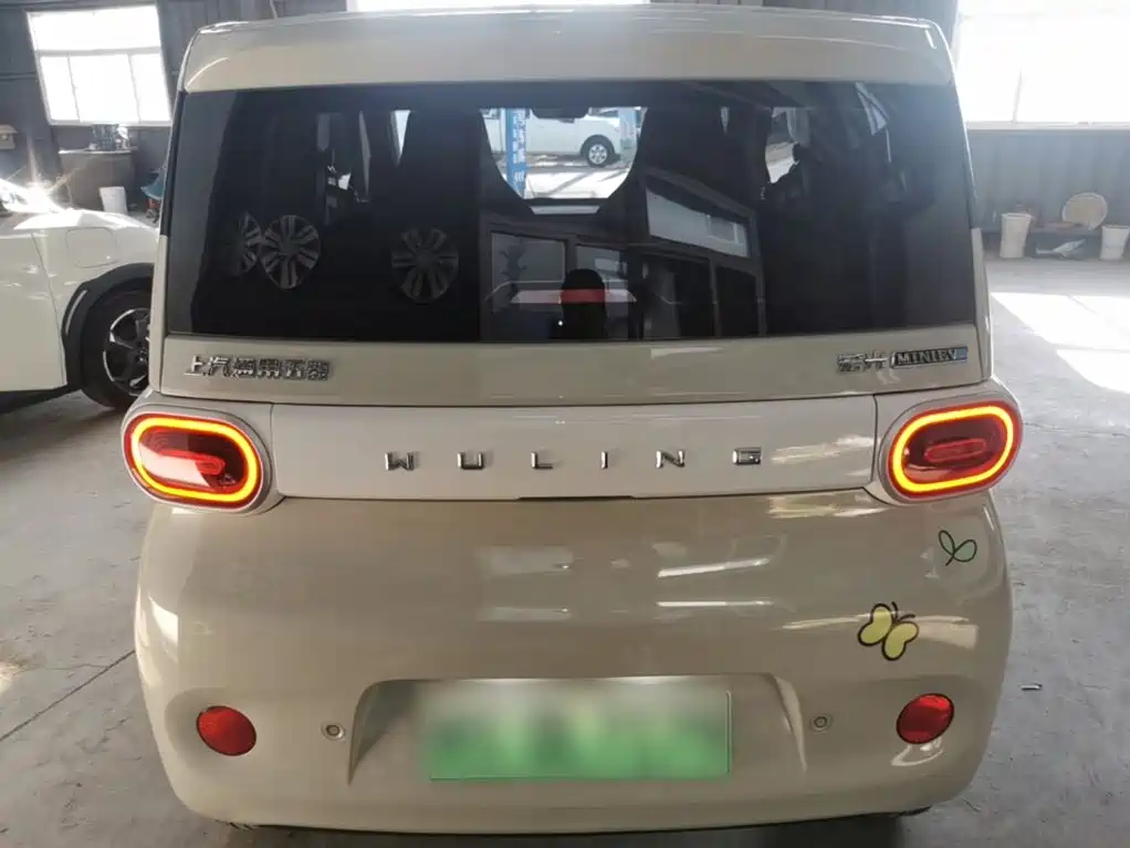 Wuling MINIEV — миниатюра 6