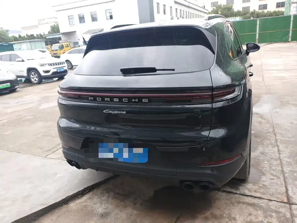Porsche Cayenne — миниатюра 5