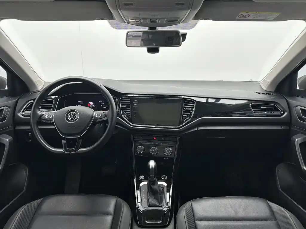 Volkswagen T-Roc — миниатюра 7