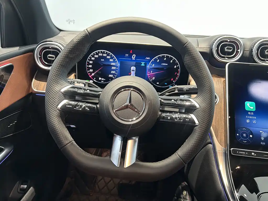 Mercedes-Benz GLC — миниатюра 8