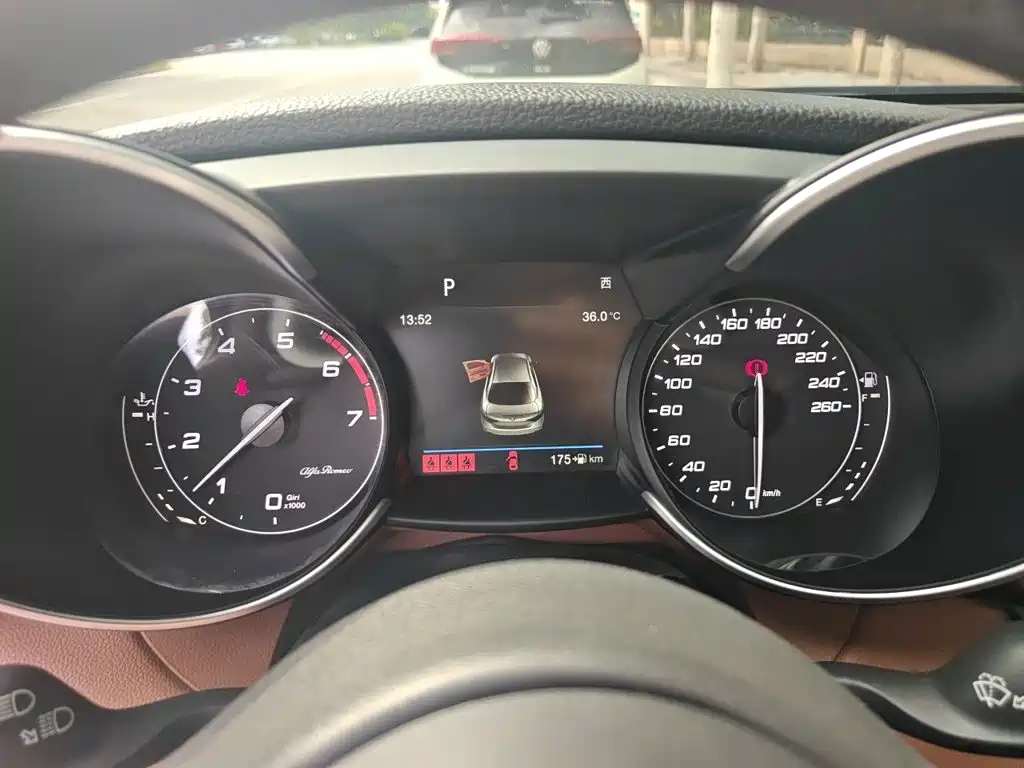 Alfa Romeo Giulia — миниатюра 7