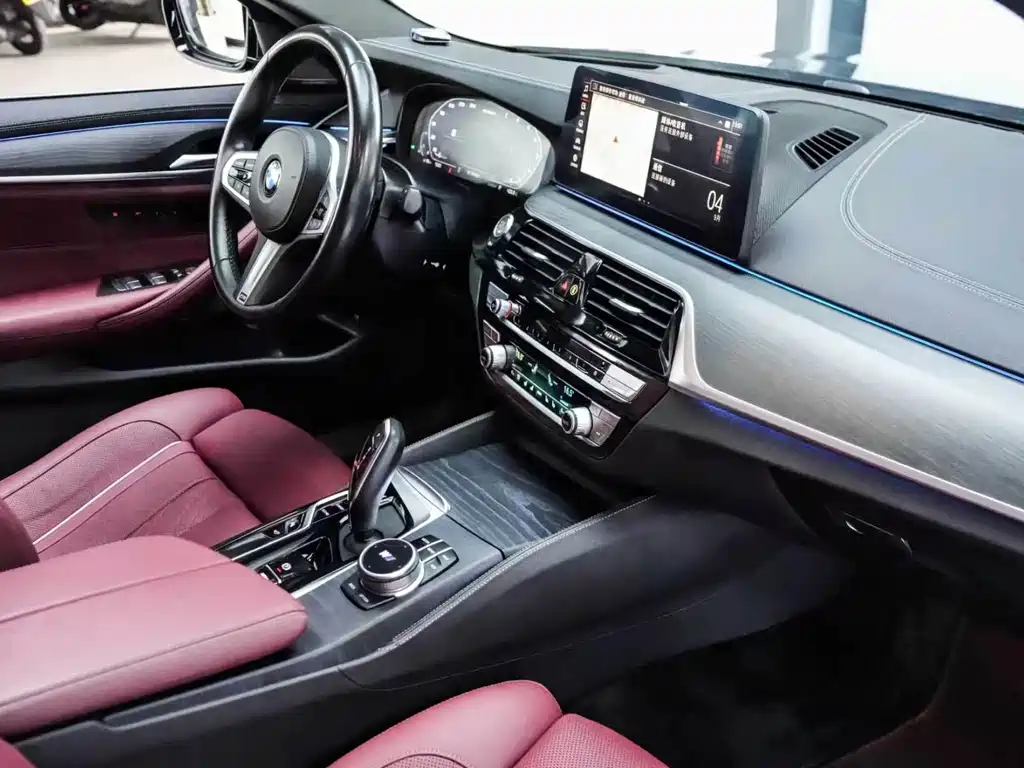 BMW 5 Series — миниатюра 4