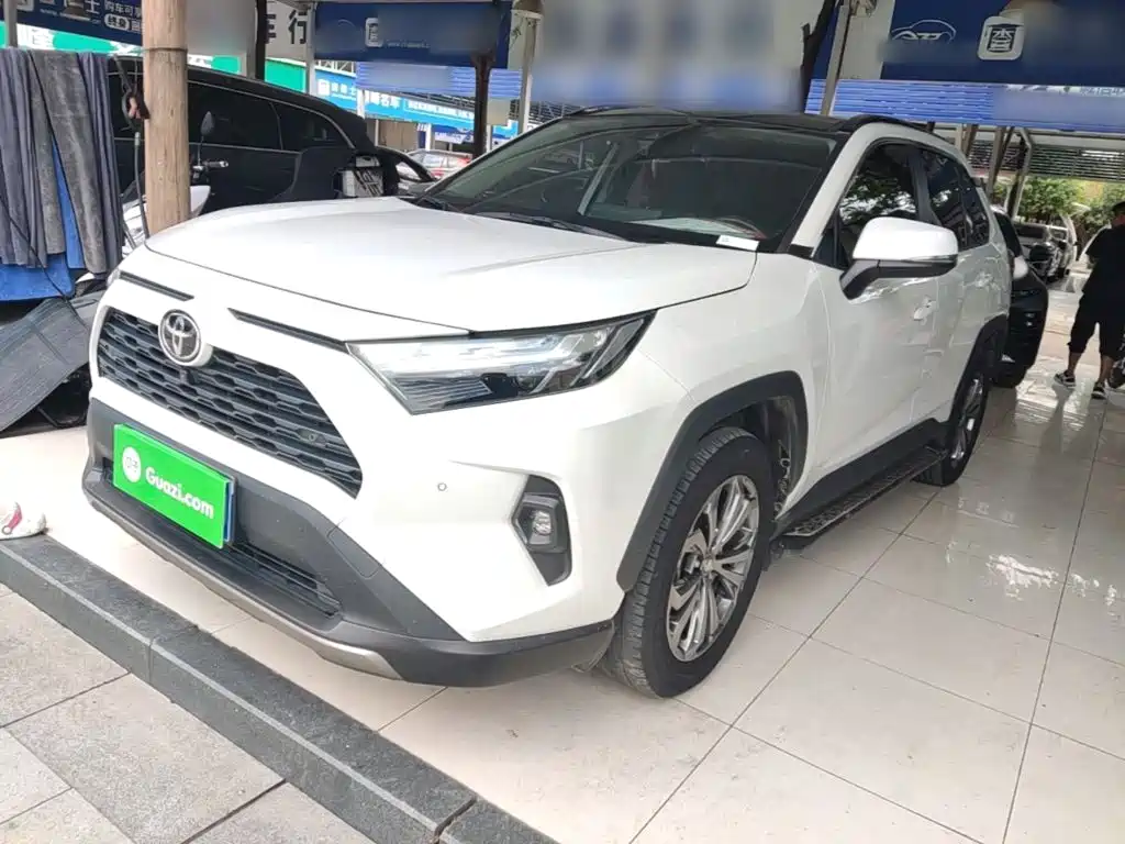 Toyota RAV4 — миниатюра 2
