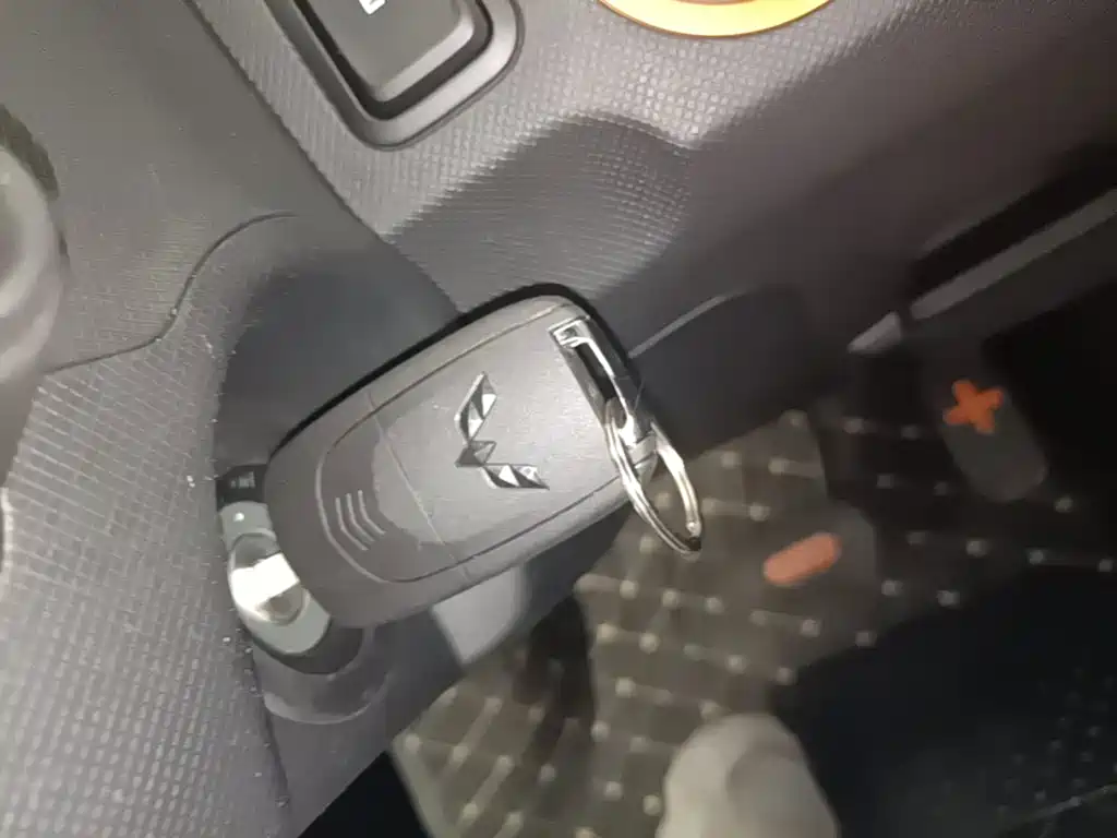 Wuling MINIEV — миниатюра 9
