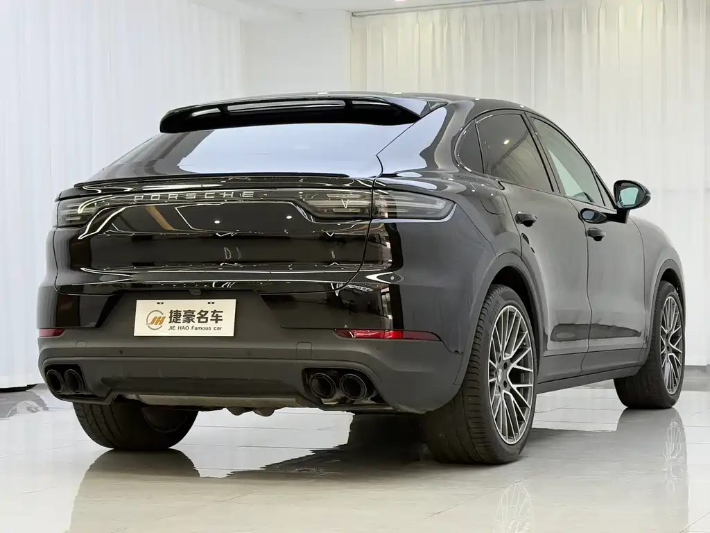 Porsche Cayenne — миниатюра 15