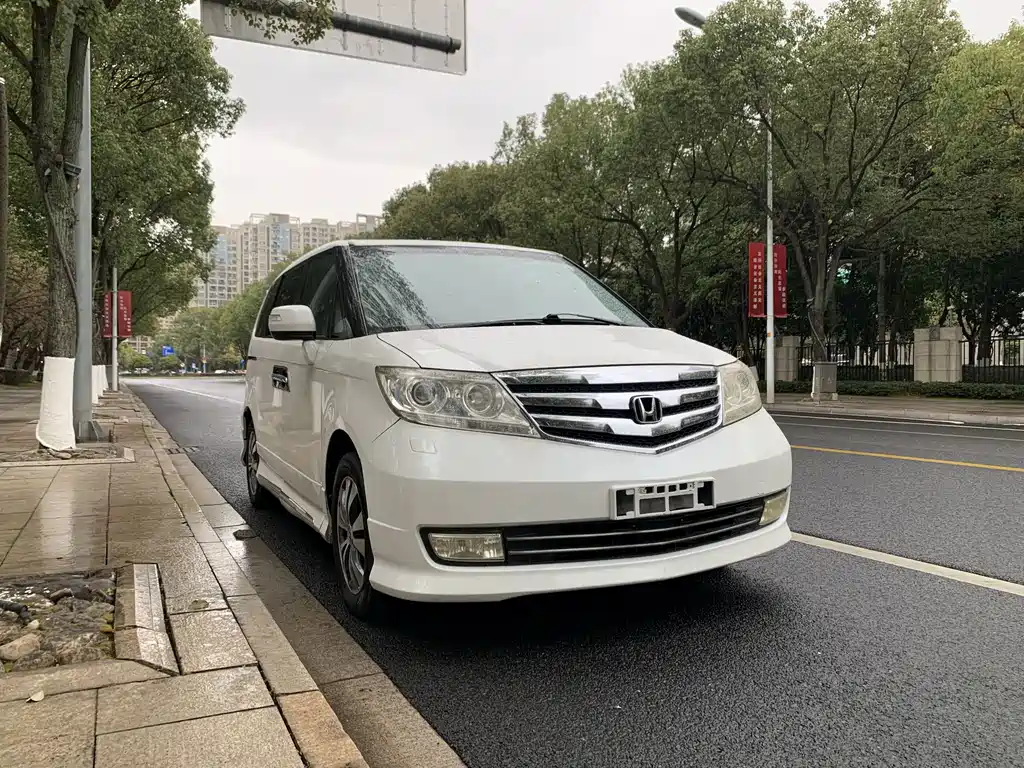 Honda Elysion — миниатюра 3