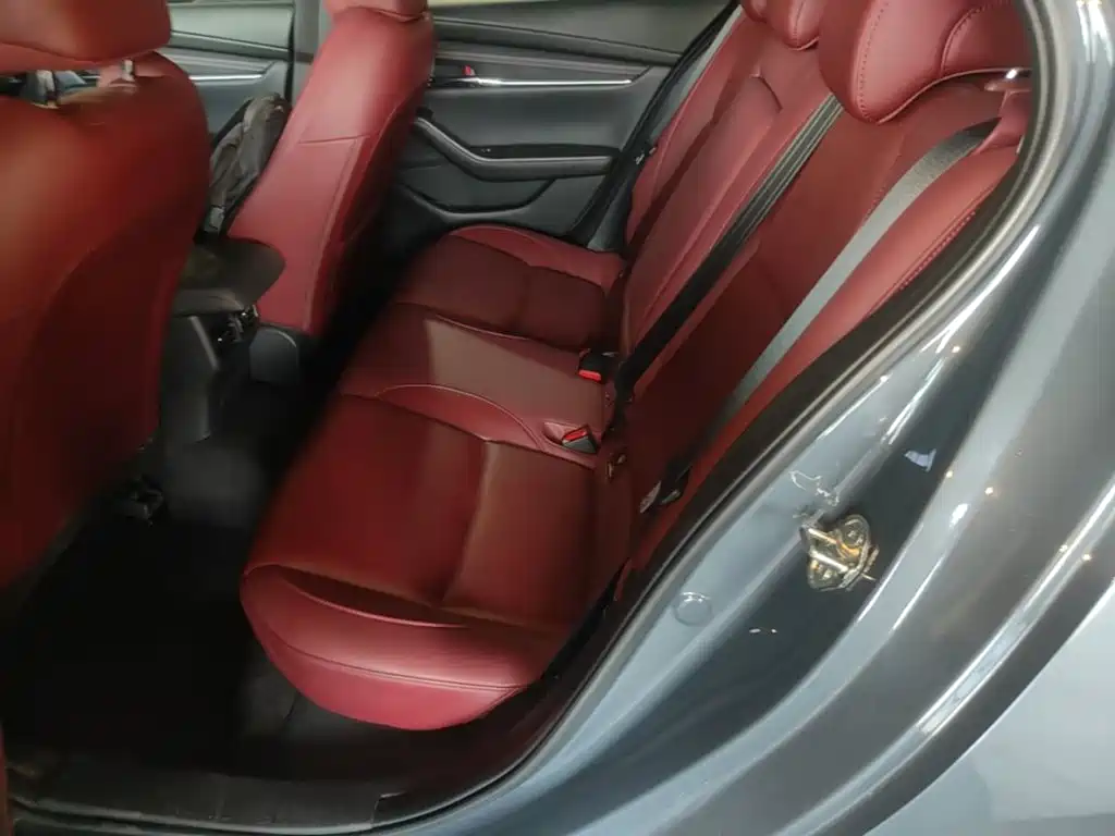 Mazda 3 Axela — миниатюра 17