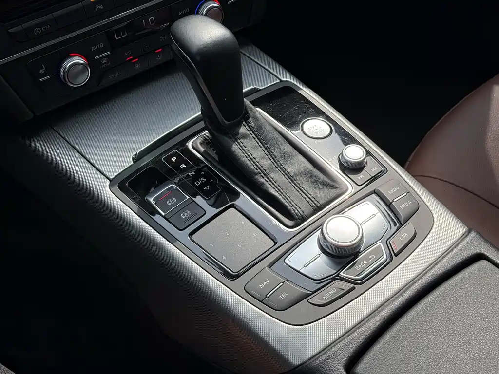 Audi A6L — миниатюра 18