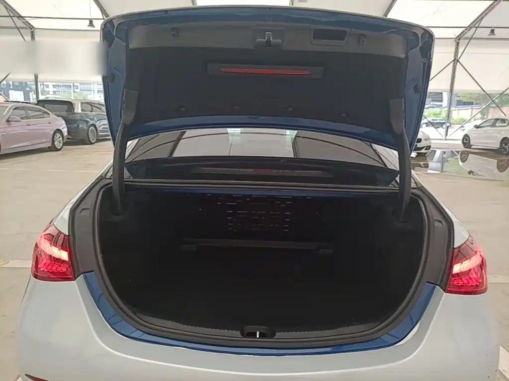Mercedes-Benz C-Class — миниатюра 19