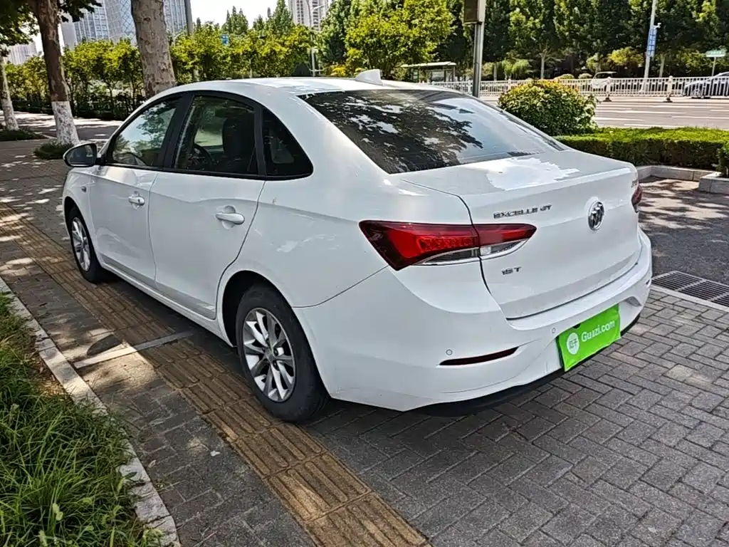 Buick Excelle — миниатюра 5