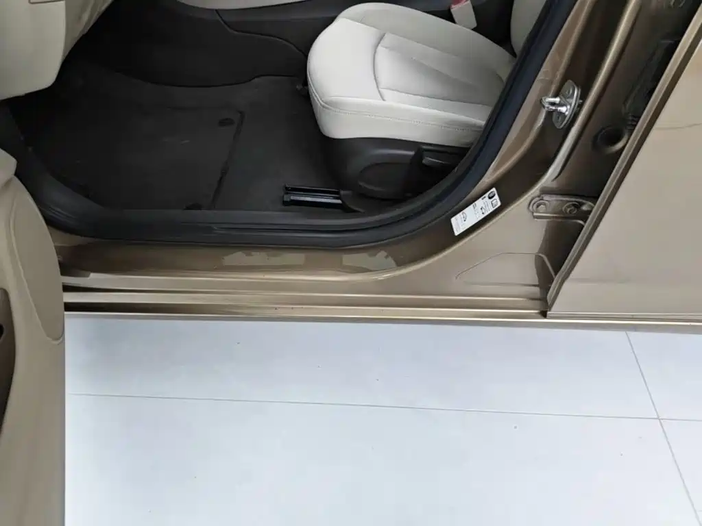 Buick Verano — миниатюра 22