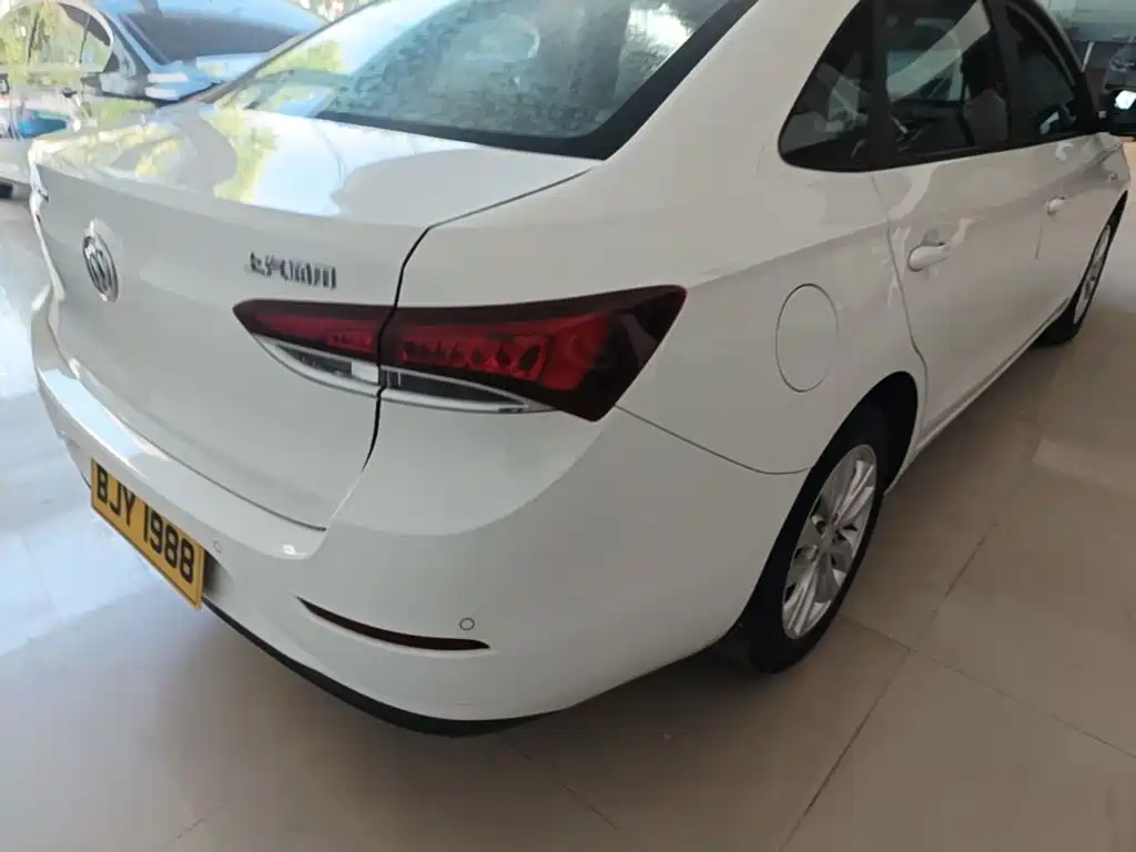Buick Excelle — миниатюра 8