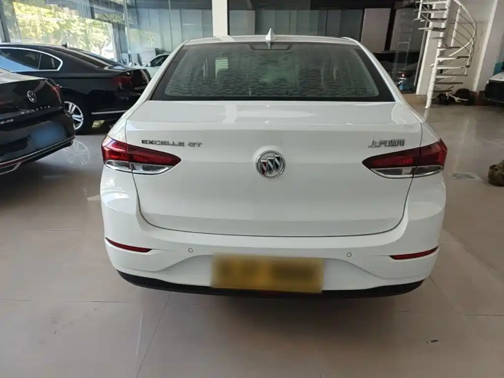 Buick Excelle — миниатюра 6