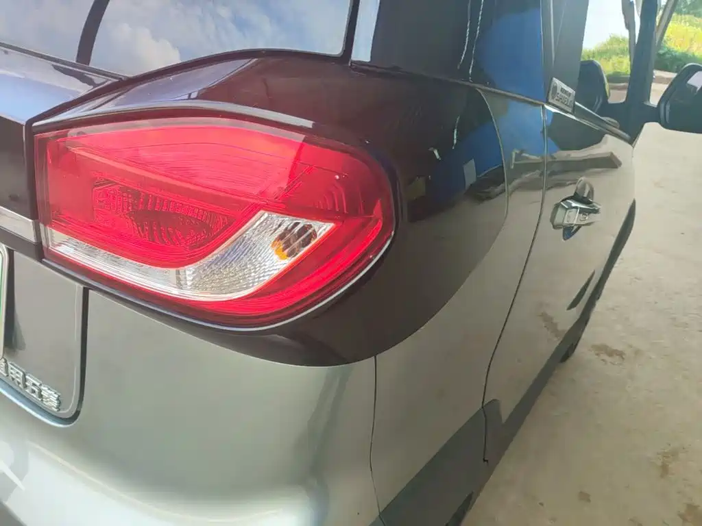 Baojun E100 — миниатюра 8