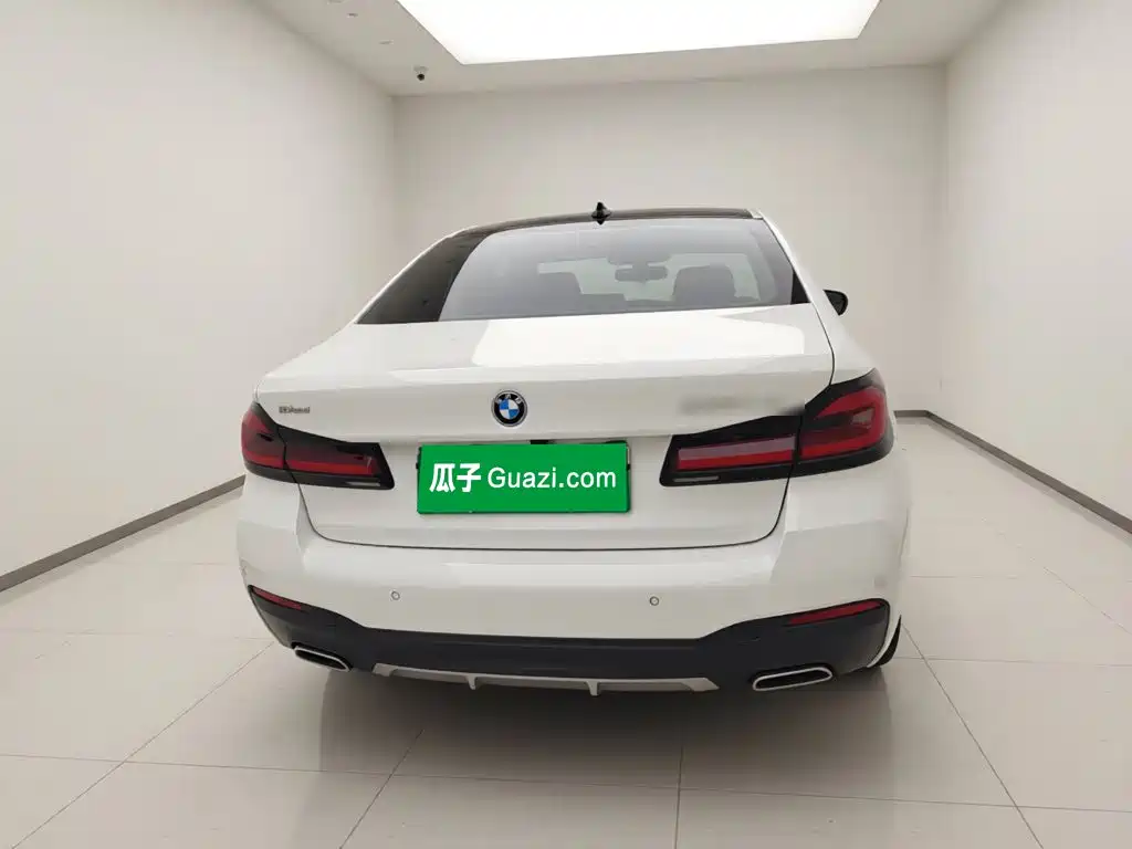 BMW 5 Series New Energy — миниатюра 3