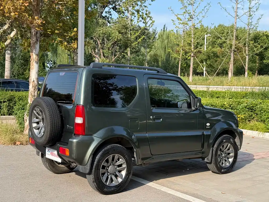 Suzuki Jimny — миниатюра 16