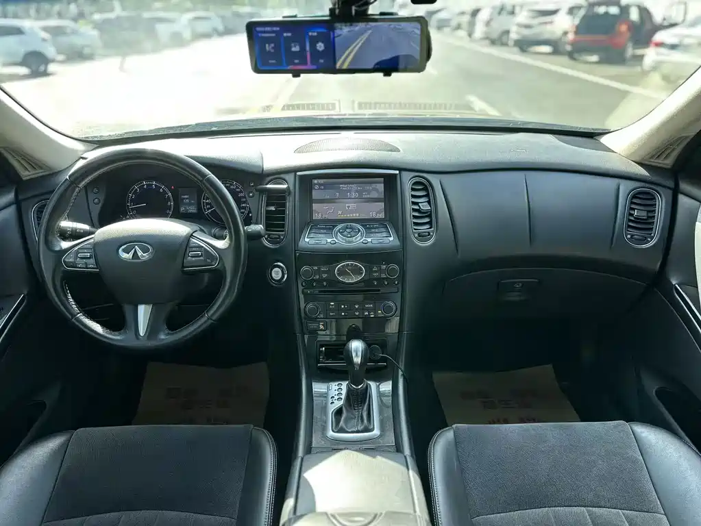 Infiniti QX50 — миниатюра 12