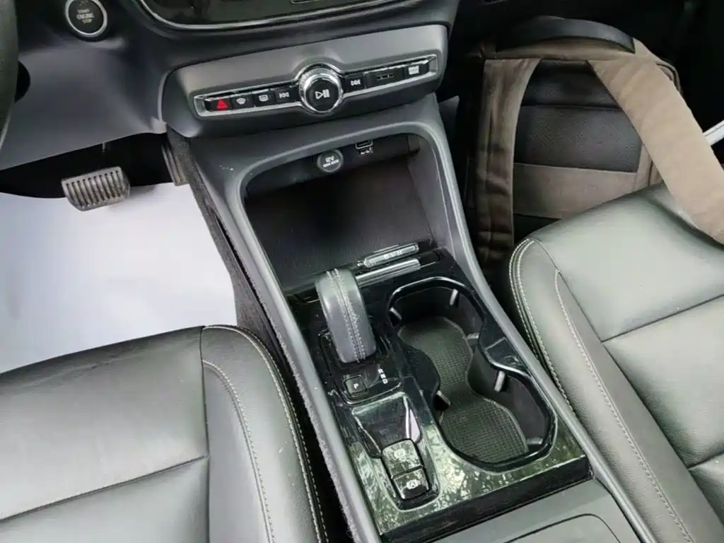 Volvo XC40 — миниатюра 14