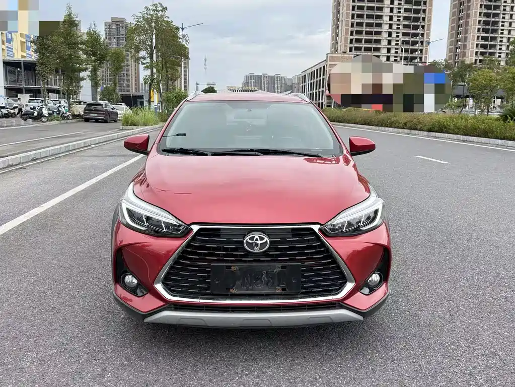 Toyota Yaris L — миниатюра 2